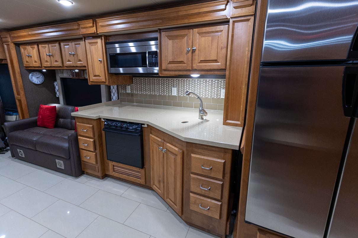 2017 Tiffin Allegro Red 38QBA gallery image-20