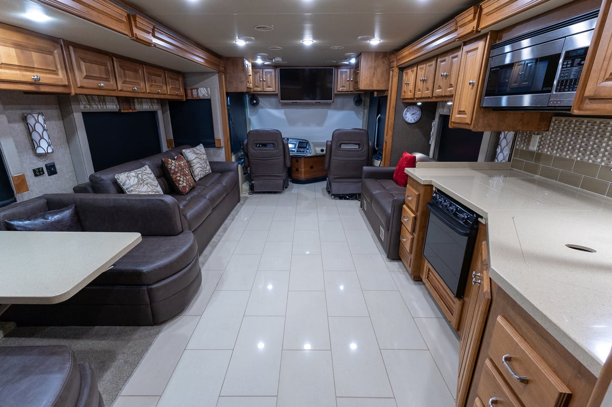 2017 Tiffin Allegro Red 38QBA gallery image-21