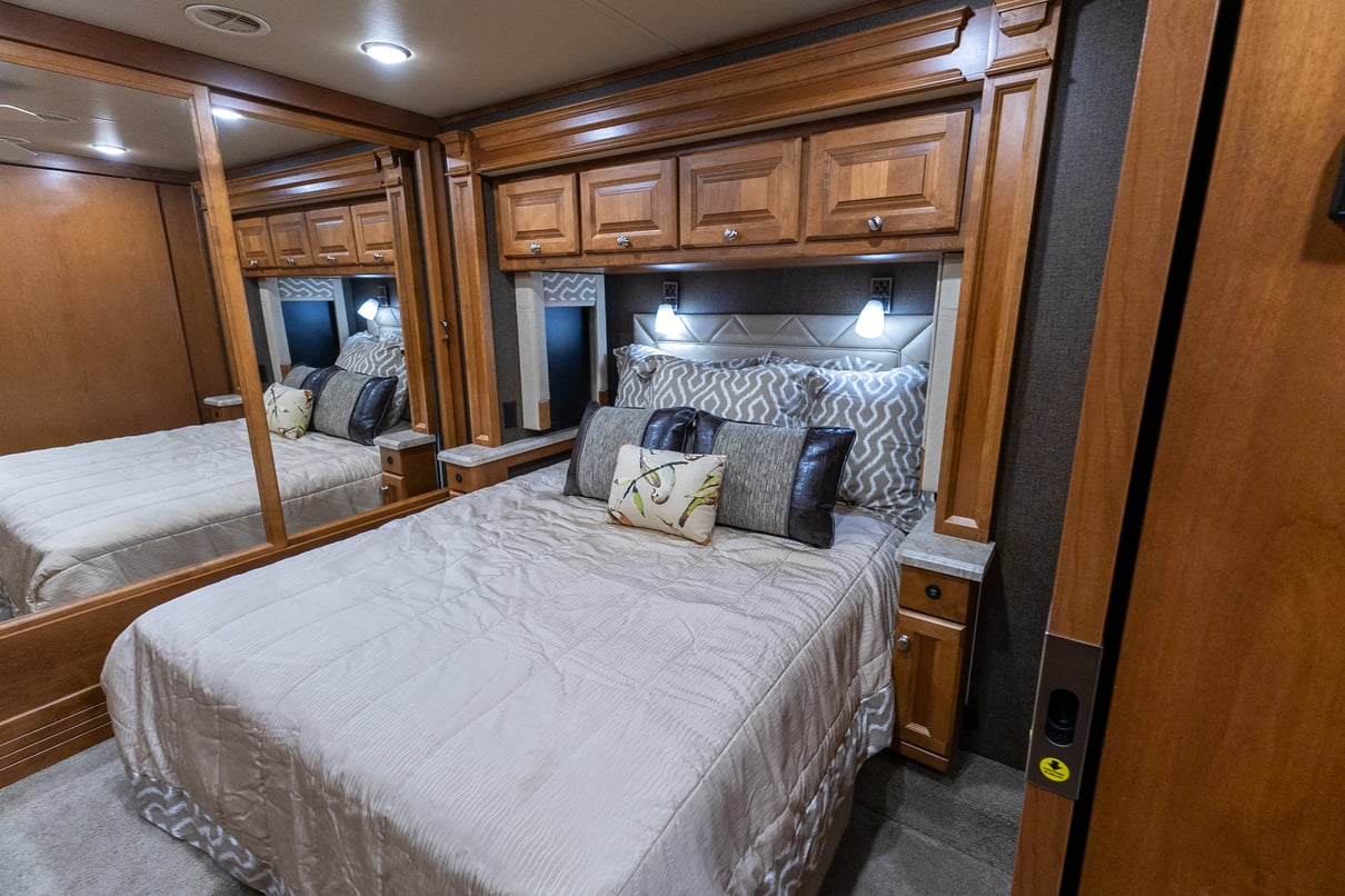 2017 Tiffin Allegro Red 38QBA gallery image-26