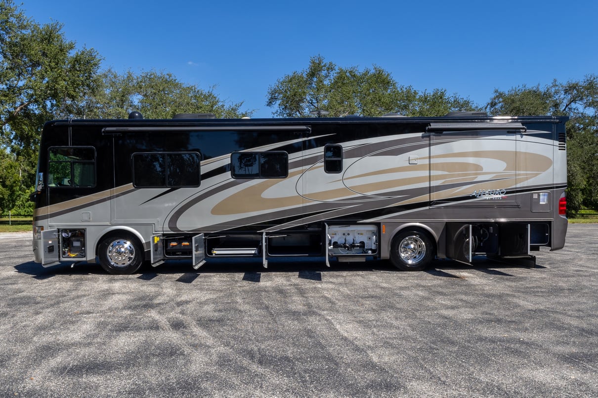 2017 Tiffin Allegro Red 38QBA gallery image-32