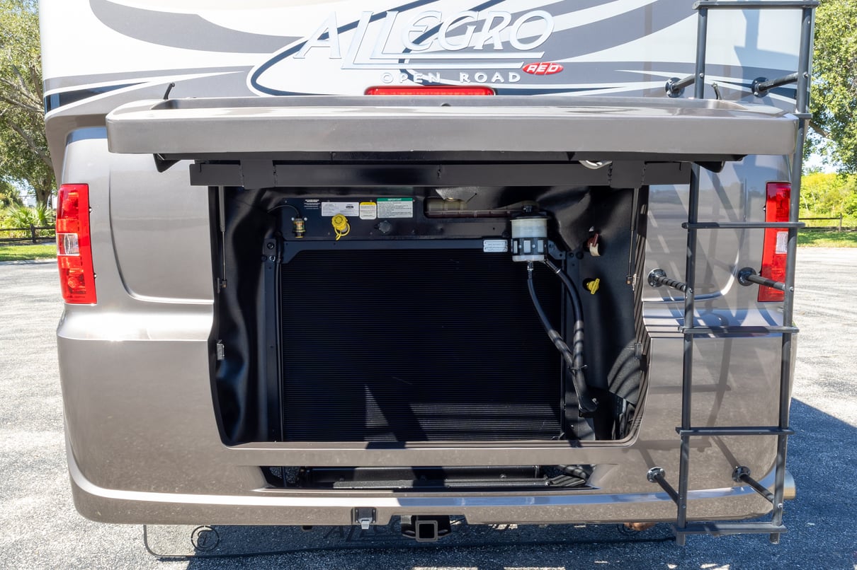 2017 Tiffin Allegro Red 38QBA gallery image-47