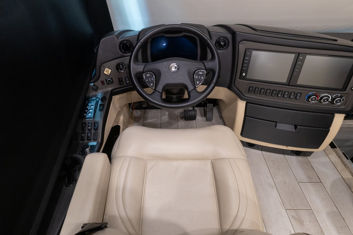 2022 Tiffin Allegro Bus 45FP gallery image-13