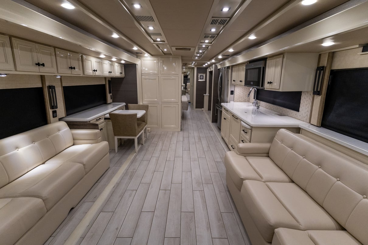 2022 Tiffin Allegro Bus 45FP gallery image-14