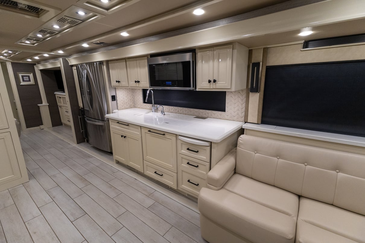 2022 Tiffin Allegro Bus 45FP gallery image-18