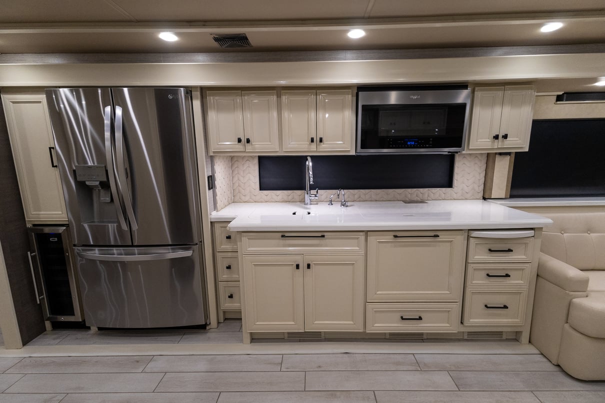 2022 Tiffin Allegro Bus 45FP gallery image-19