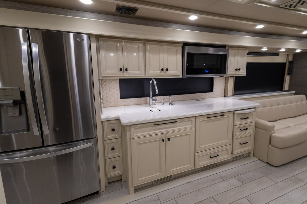 2022 Tiffin Allegro Bus 45FP gallery image-20