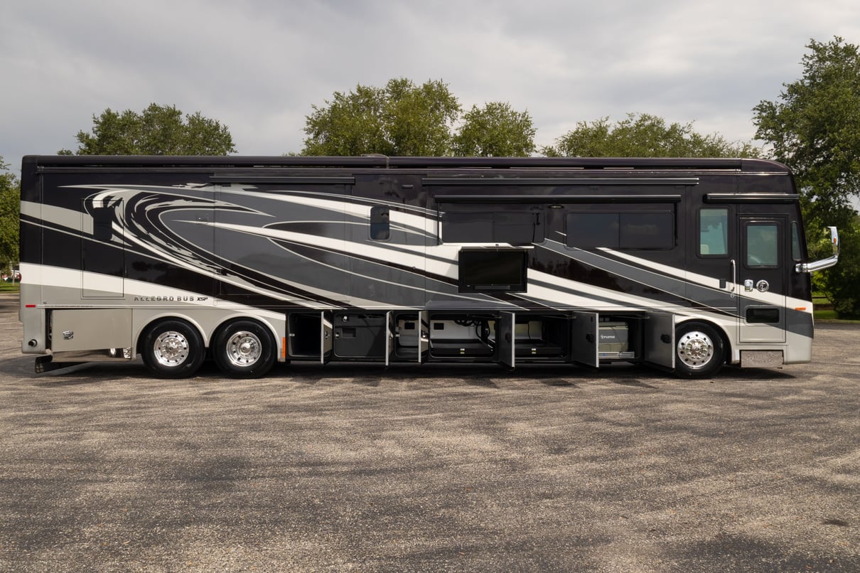 2022 Tiffin Allegro Bus 45FP gallery image-32