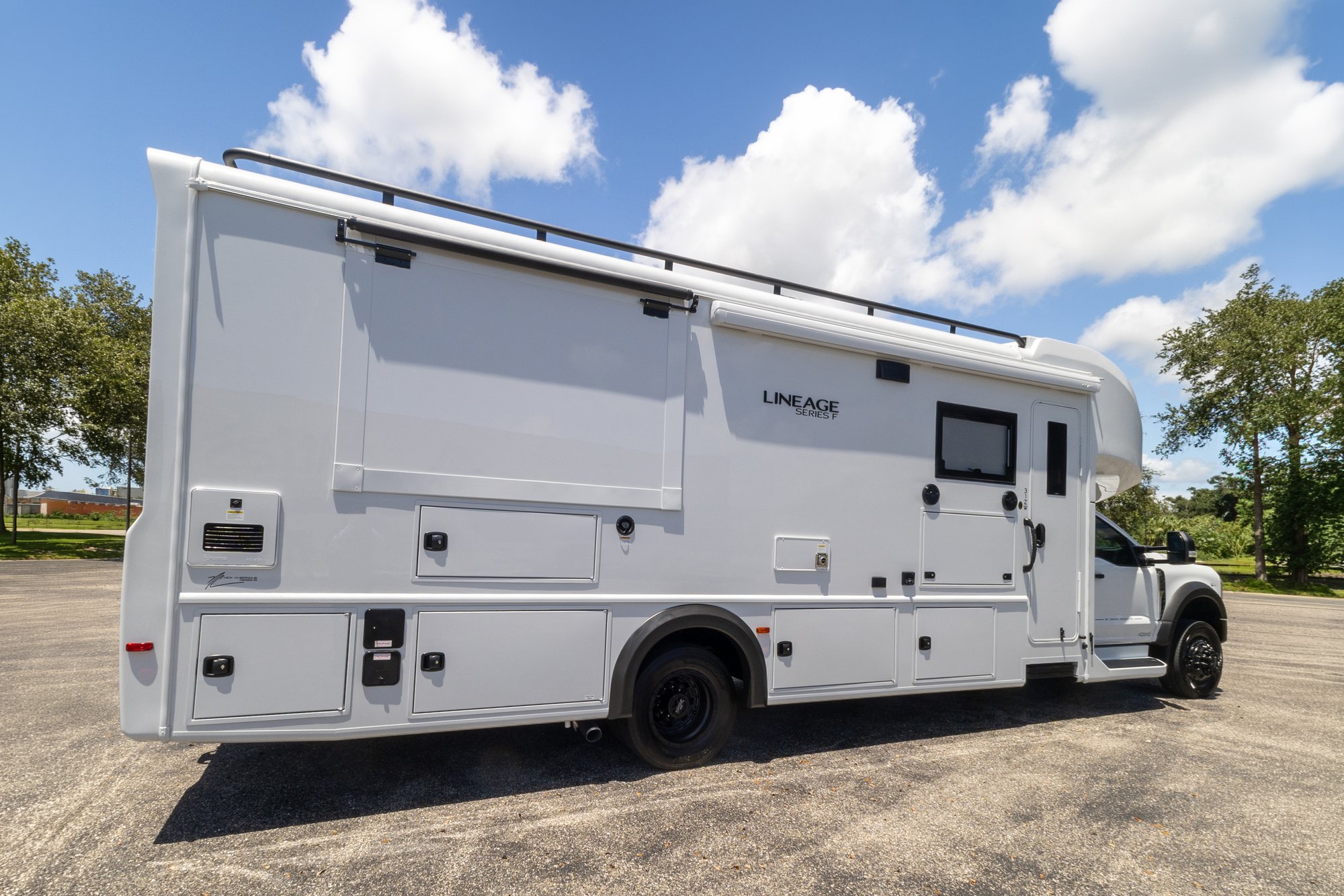 2026 Grand Design Lineage 31ZW