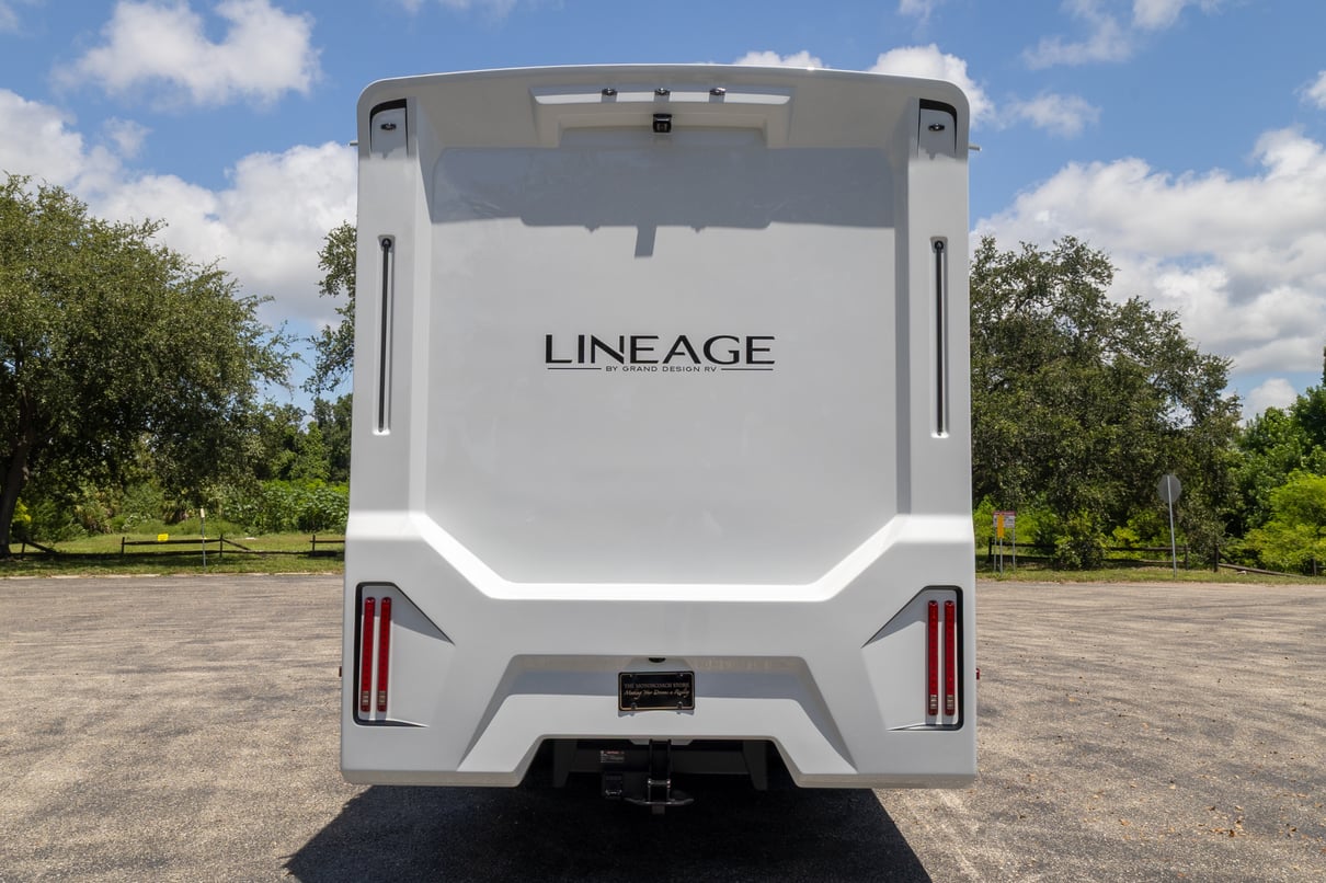 2026 Grand Design Lineage 31ZW gallery image-6