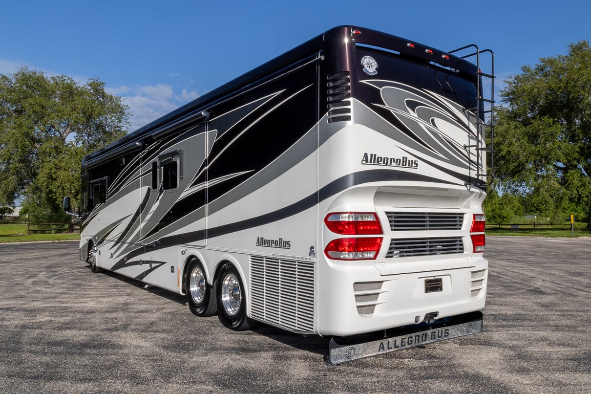 2015 Tiffin Allegro Bus 45 LP gallery image-7