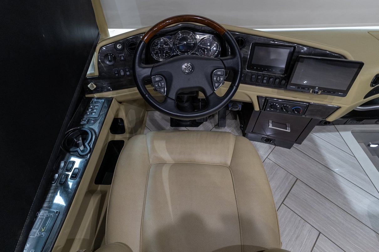 2015 Tiffin Allegro Bus 45 LP gallery image-13