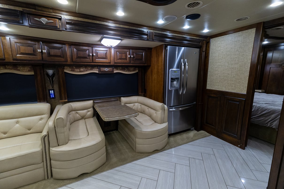 2015 Tiffin Allegro Bus 45 LP gallery image-16