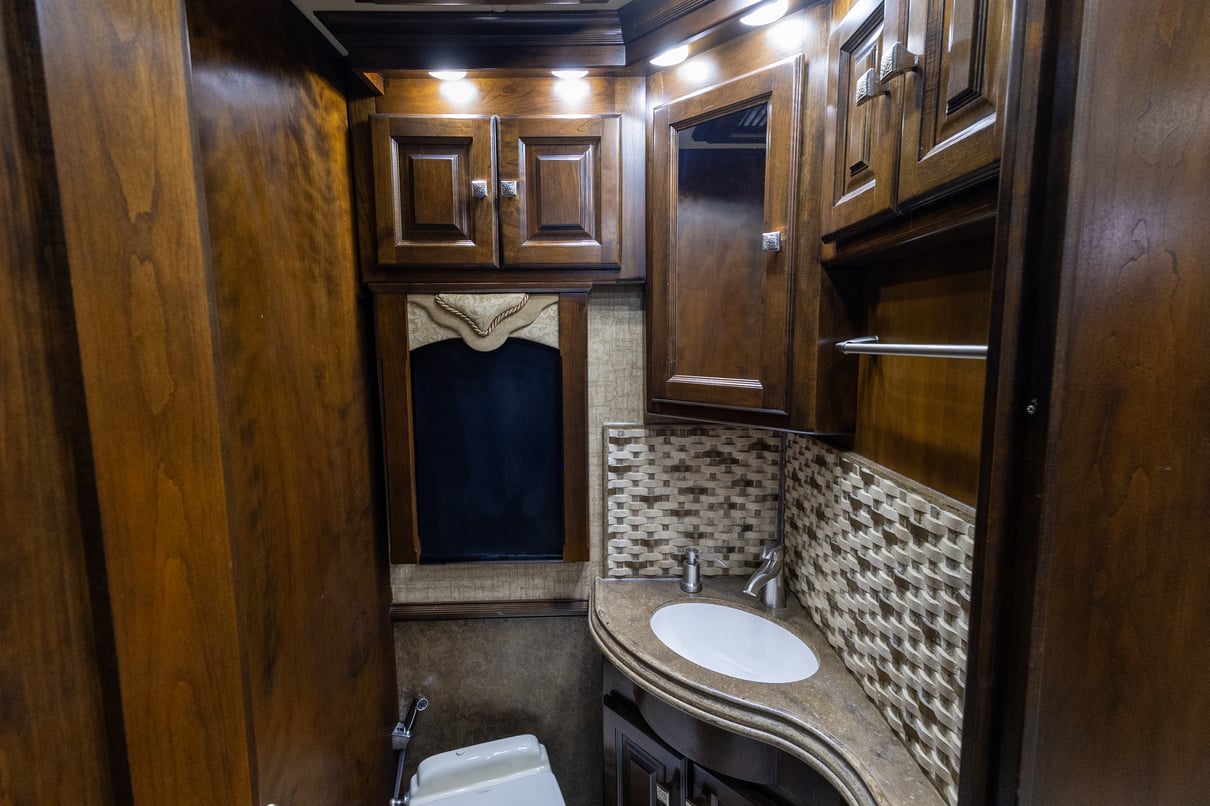 2015 Tiffin Allegro Bus 45 LP gallery image-22