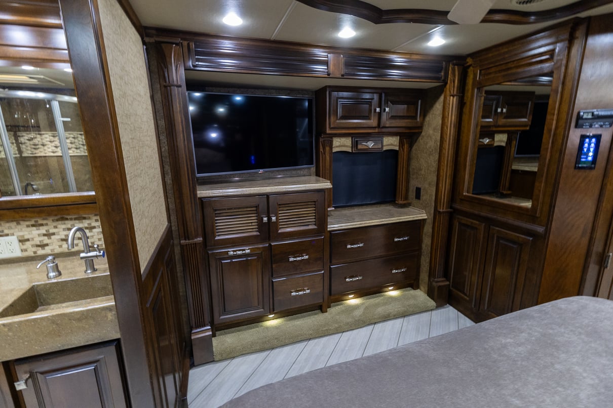 2015 Tiffin Allegro Bus 45 LP gallery image-27