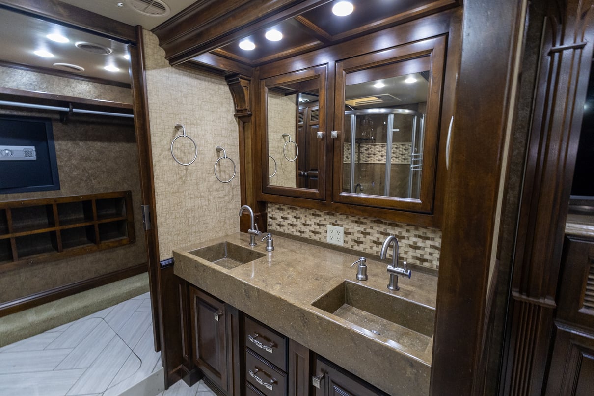 2015 Tiffin Allegro Bus 45 LP gallery image-28