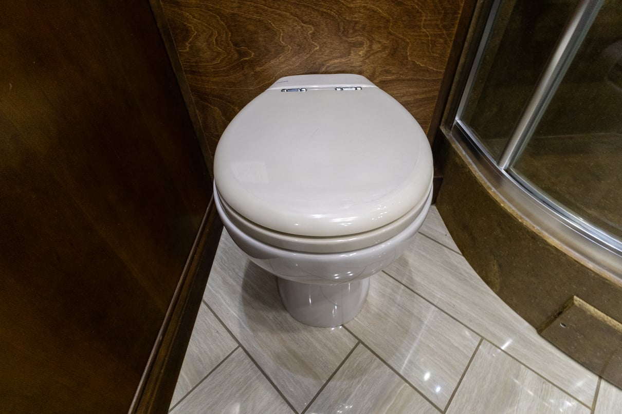 2015 Tiffin Allegro Bus 45 LP gallery image-30