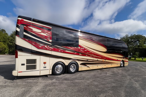 2014 Prevost Liberty H3 45