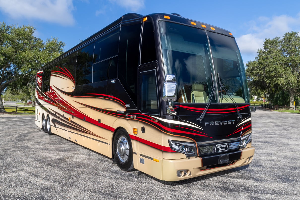 2014 Prevost Liberty H3 45 gallery image-1