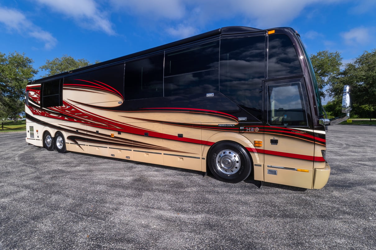 2014 Prevost Liberty H3 45 gallery image-2