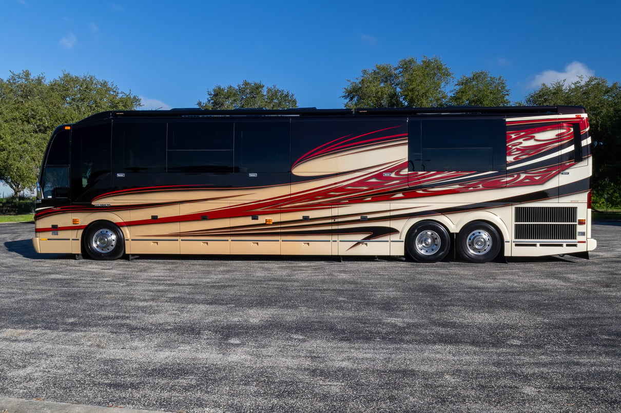 2014 Prevost Liberty H3 45 gallery image-9