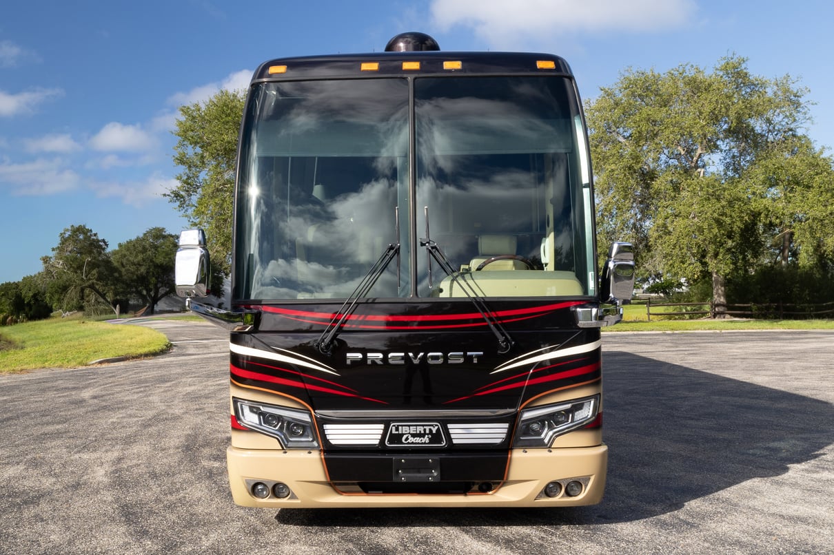 2014 Prevost Liberty H3 45 gallery image-12