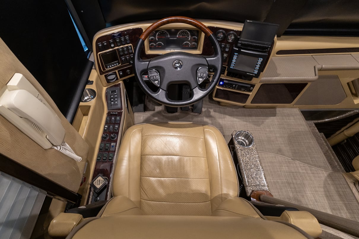 2014 Prevost Liberty H3 45 gallery image-13