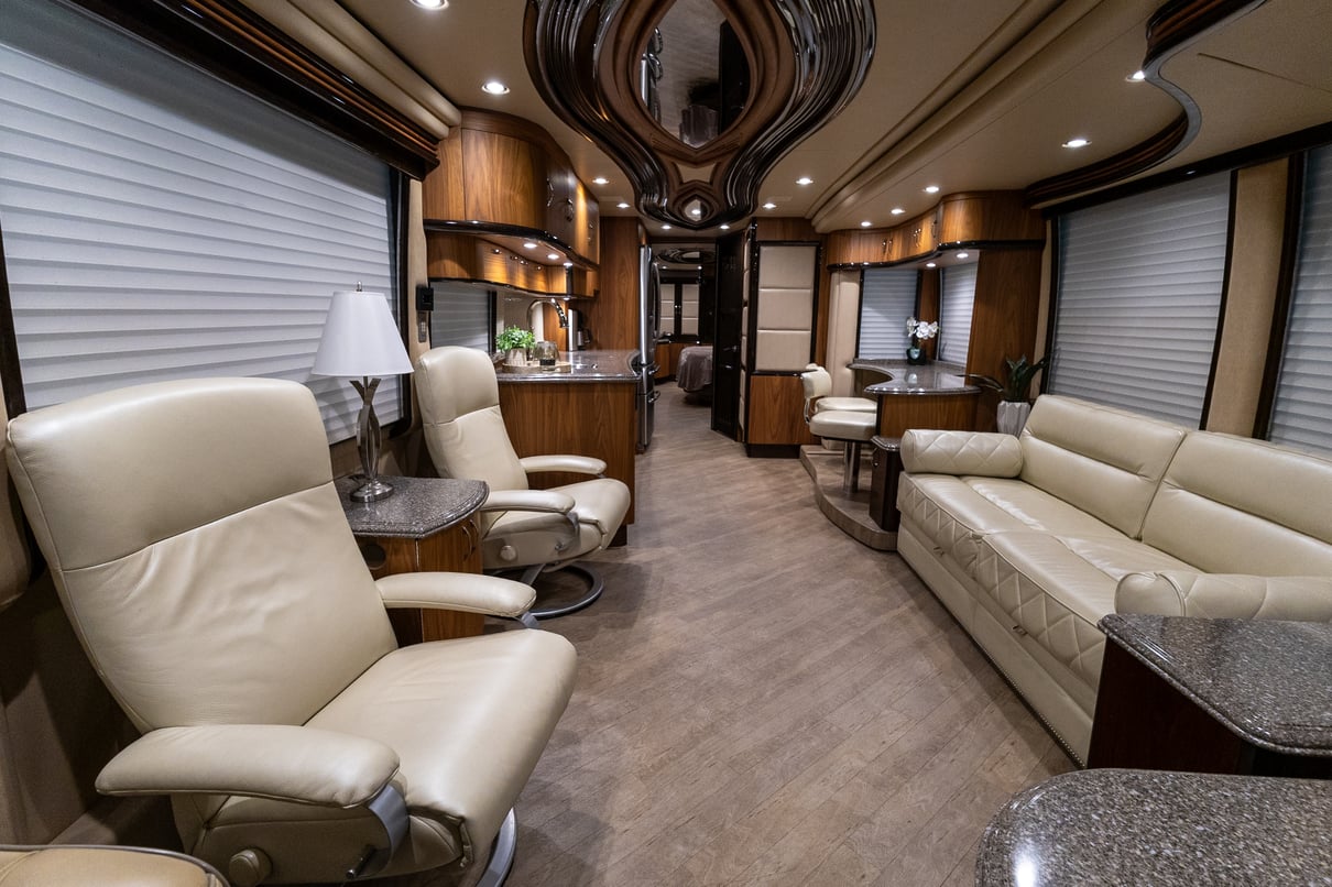 2014 Prevost Liberty H3 45 gallery image-14