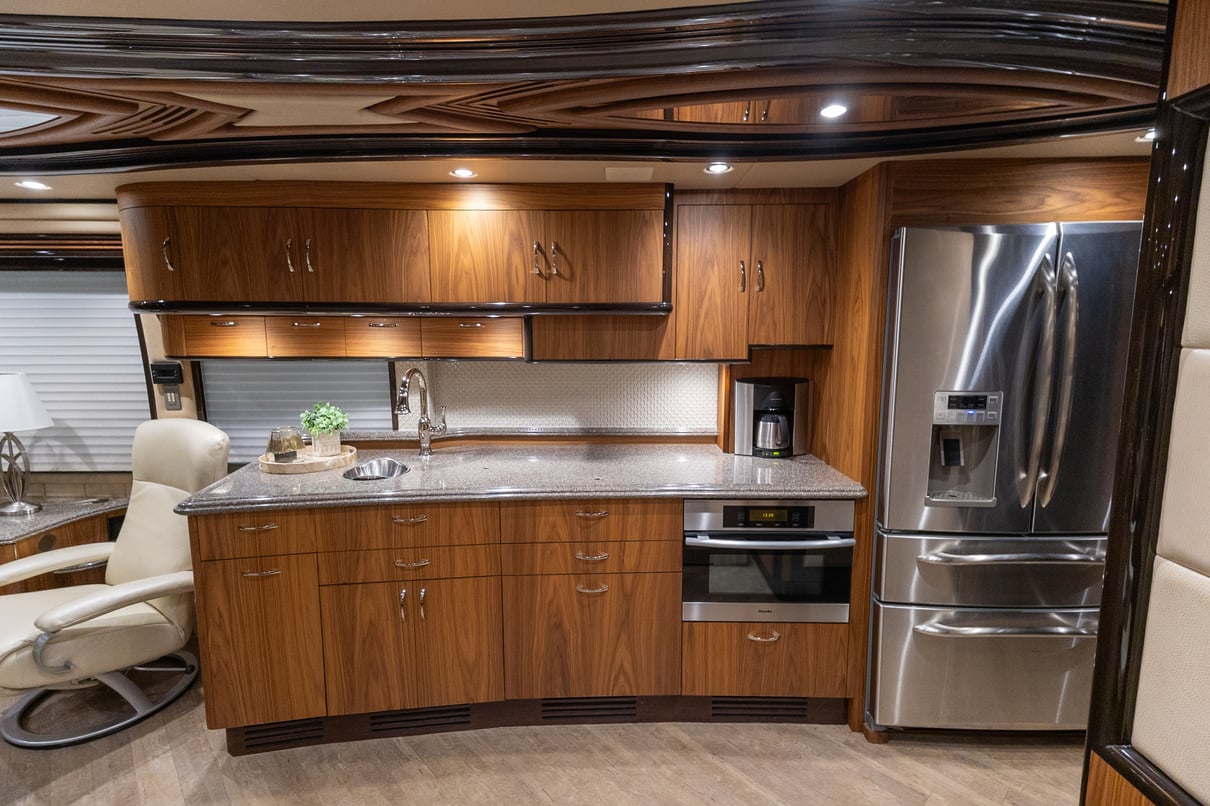 2014 Prevost Liberty H3 45 gallery image-19