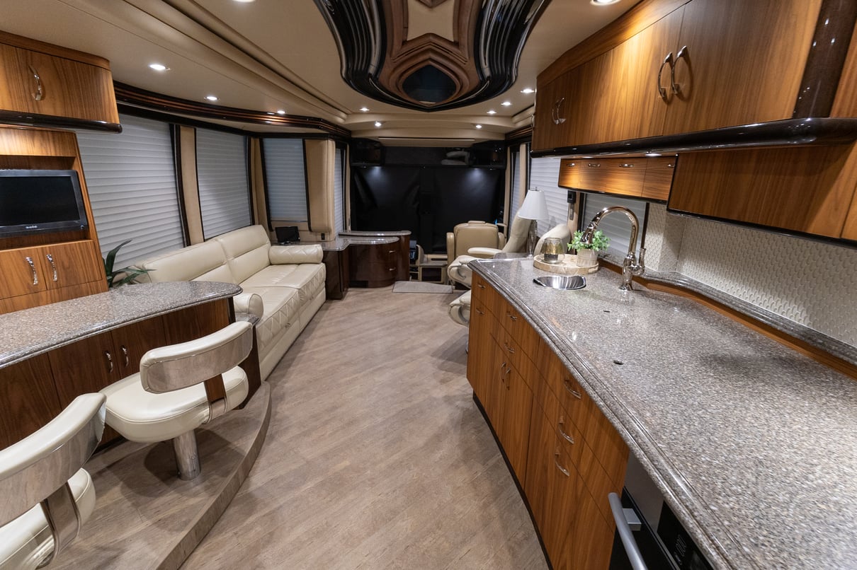 2014 Prevost Liberty H3 45 gallery image-21