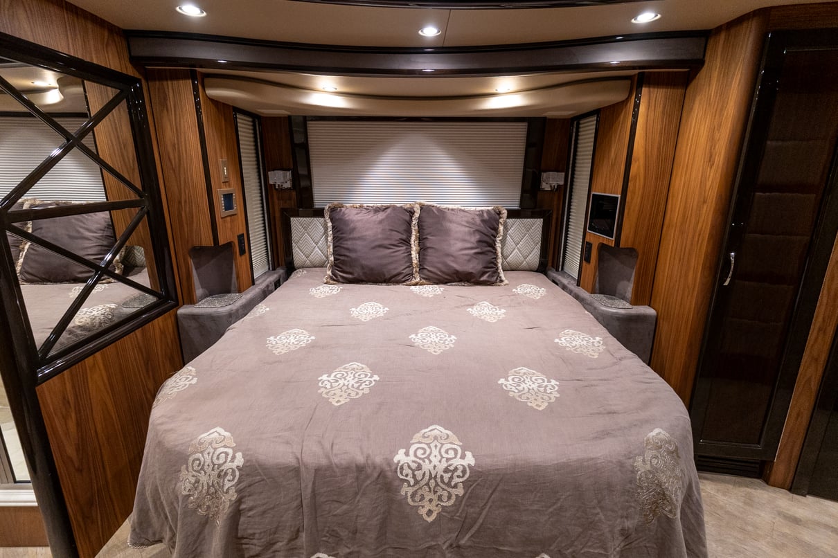 2014 Prevost Liberty H3 45 gallery image-26