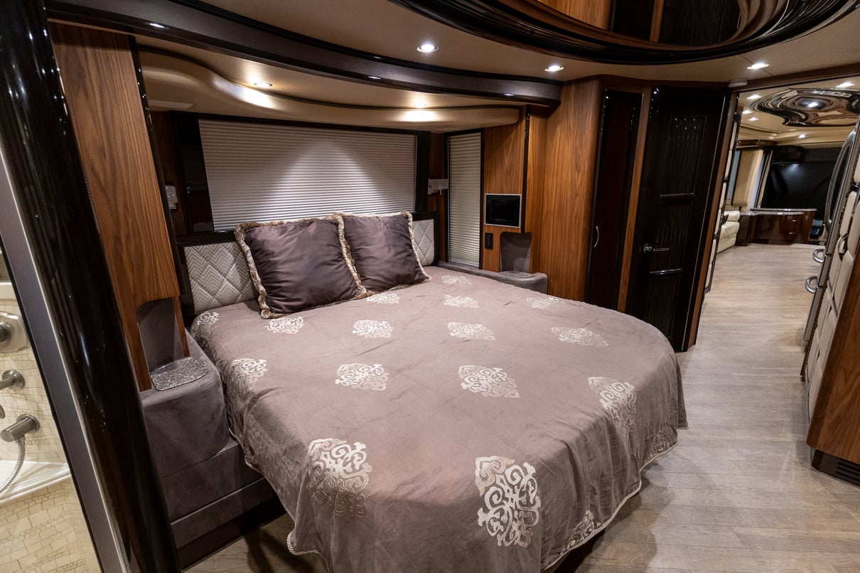 2014 Prevost Liberty H3 45 gallery image-27