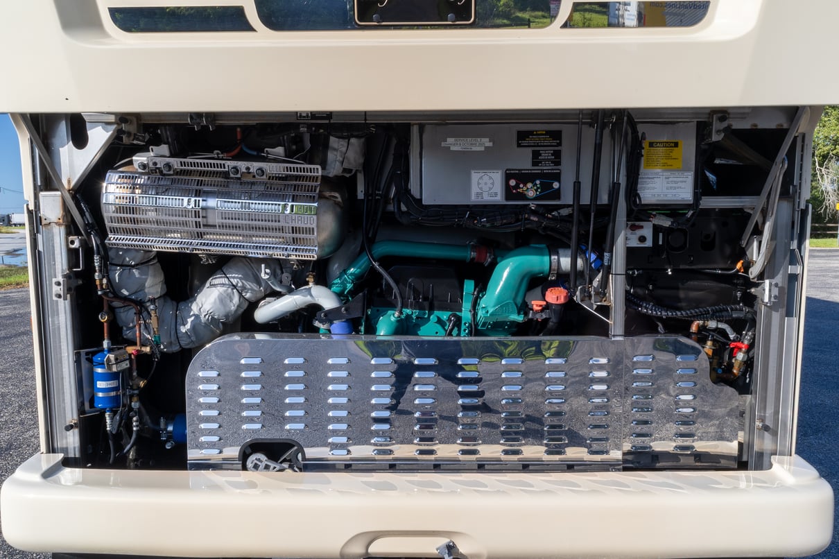 2014 Prevost Liberty H3 45 gallery image-47