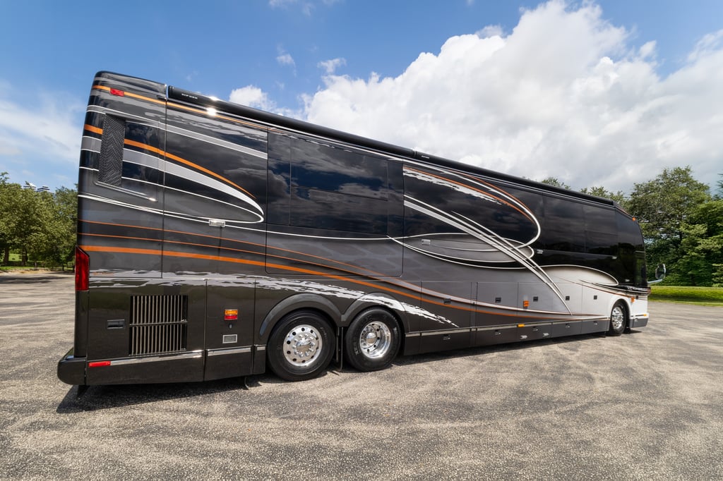 2015 Prevost Liberty H3 45