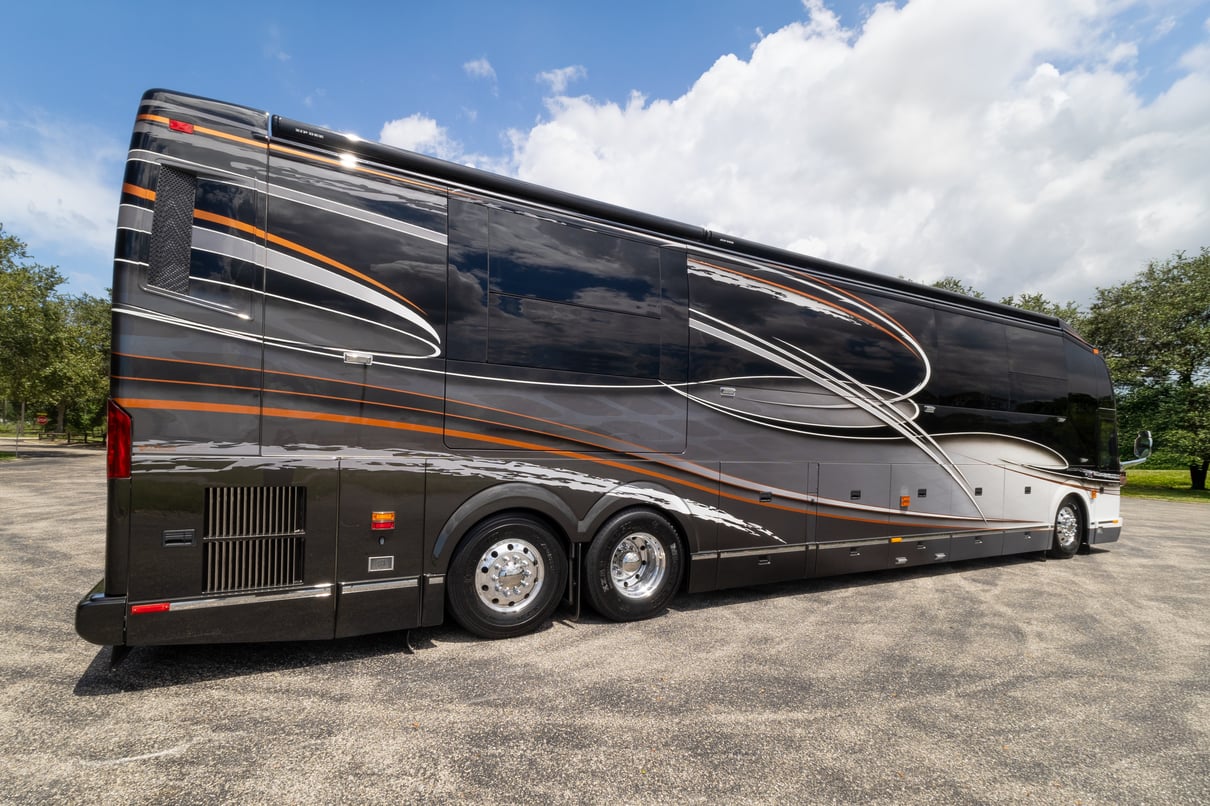 2015 Prevost Liberty H3 45 gallery image-4