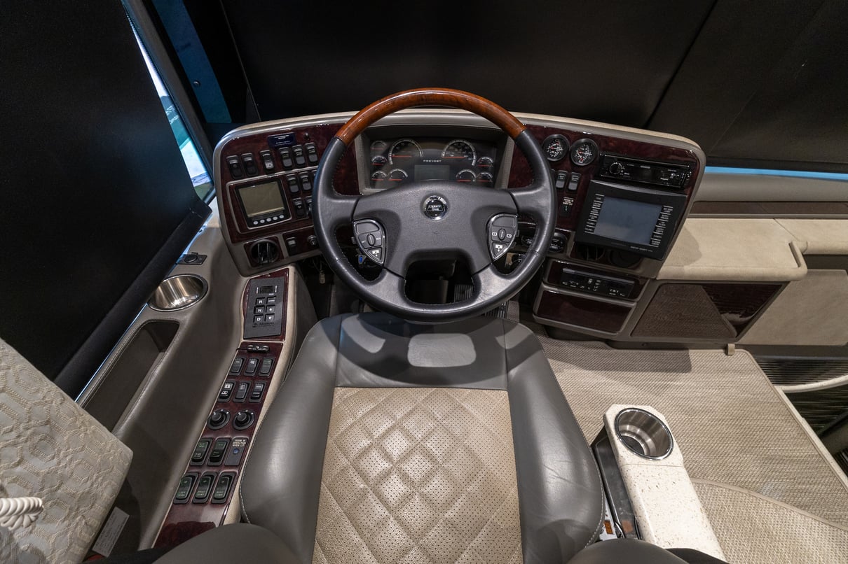 2015 Prevost Liberty H3 45 gallery image-13