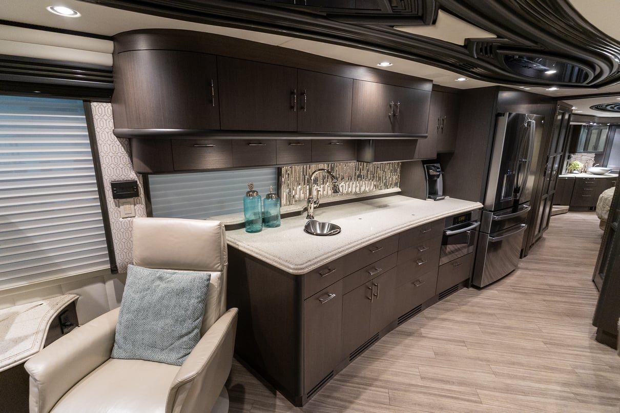 2015 Prevost Liberty H3 45 gallery image-16