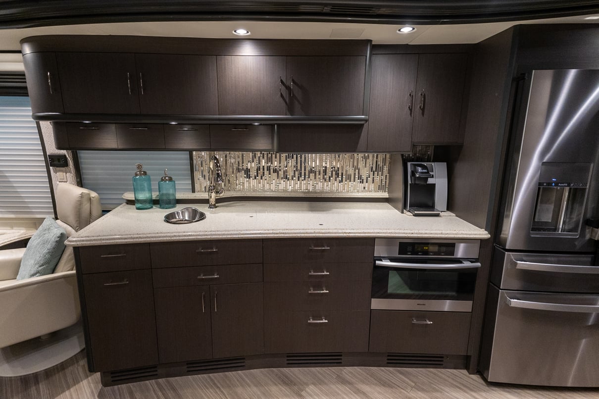 2015 Prevost Liberty H3 45 gallery image-17