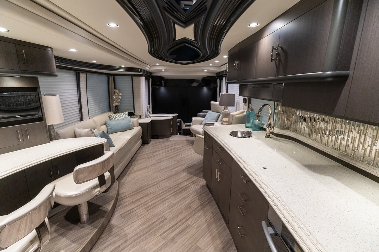 2015 Prevost Liberty H3 45 gallery image-21