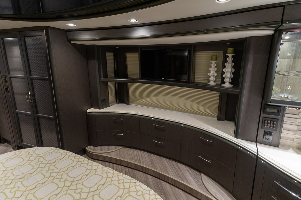 2015 Prevost Liberty H3 45 gallery image-27