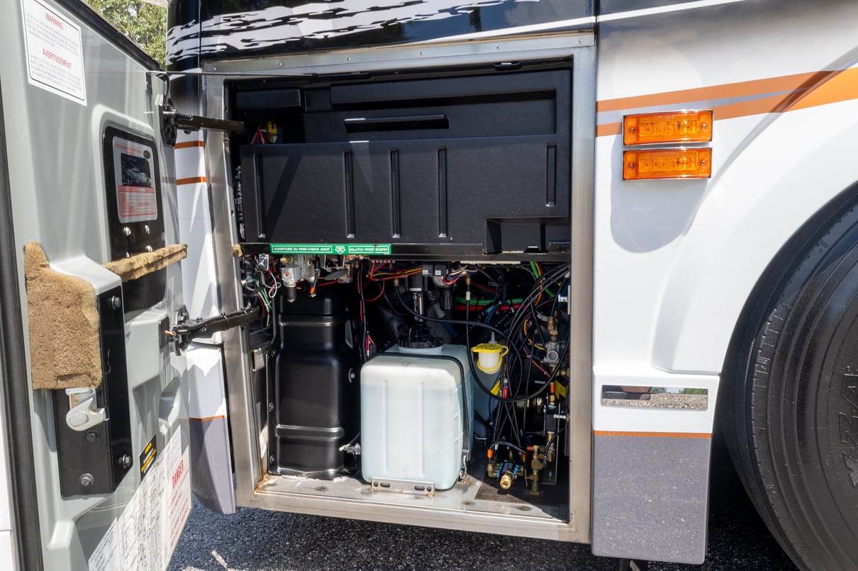 2015 Prevost Liberty H3 45 gallery image-40