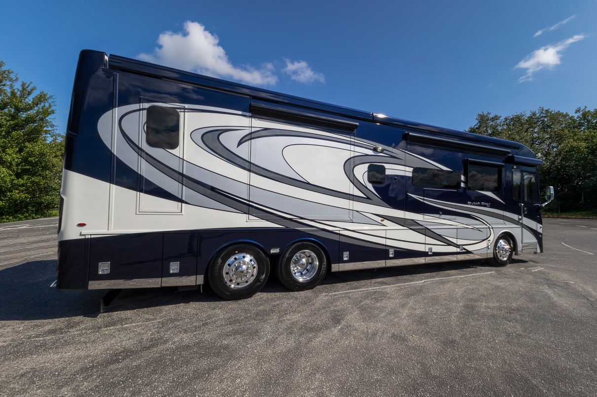 2022 Newmar Dutch Star 4081 gallery image-4