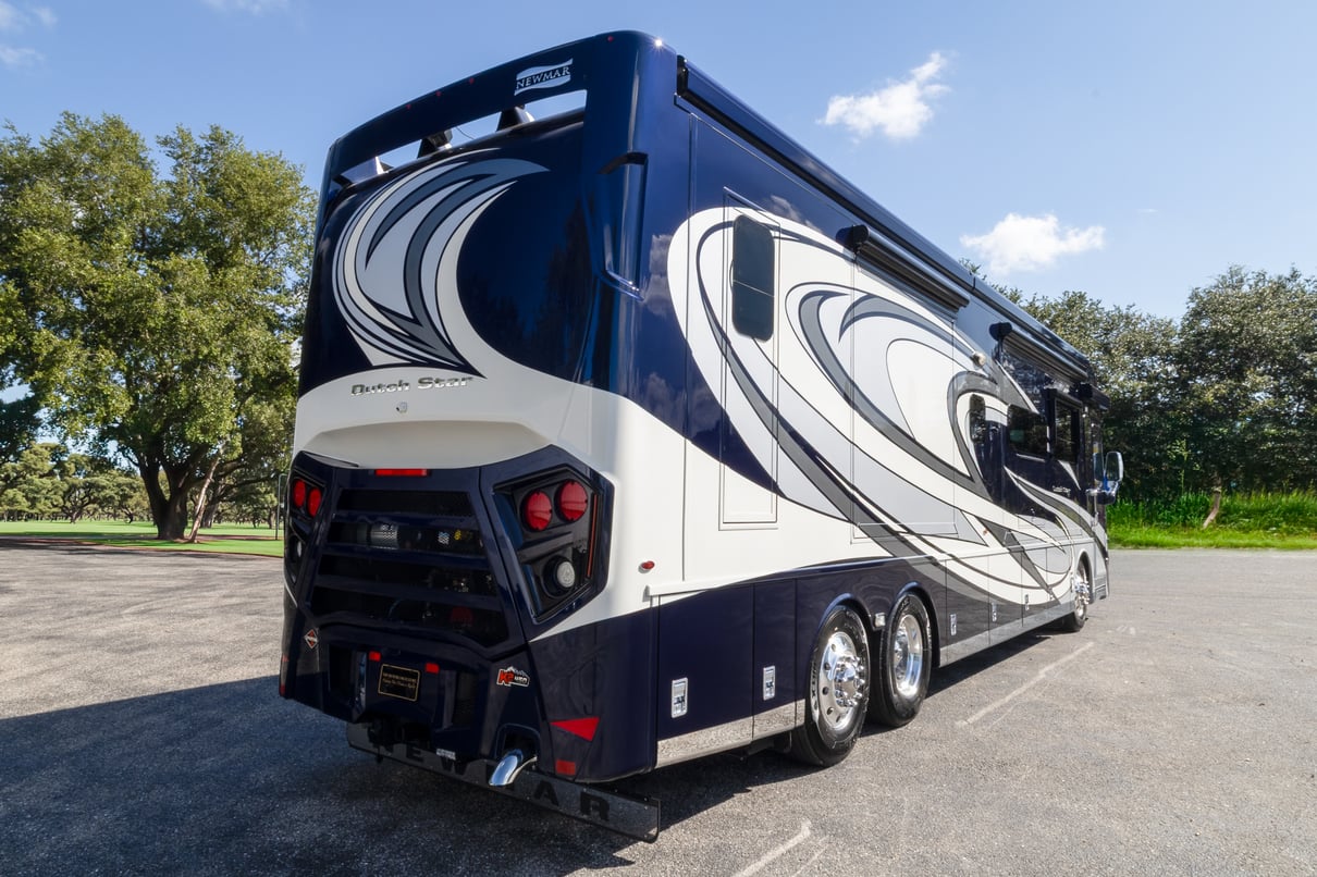 2022 Newmar Dutch Star 4081 gallery image-5