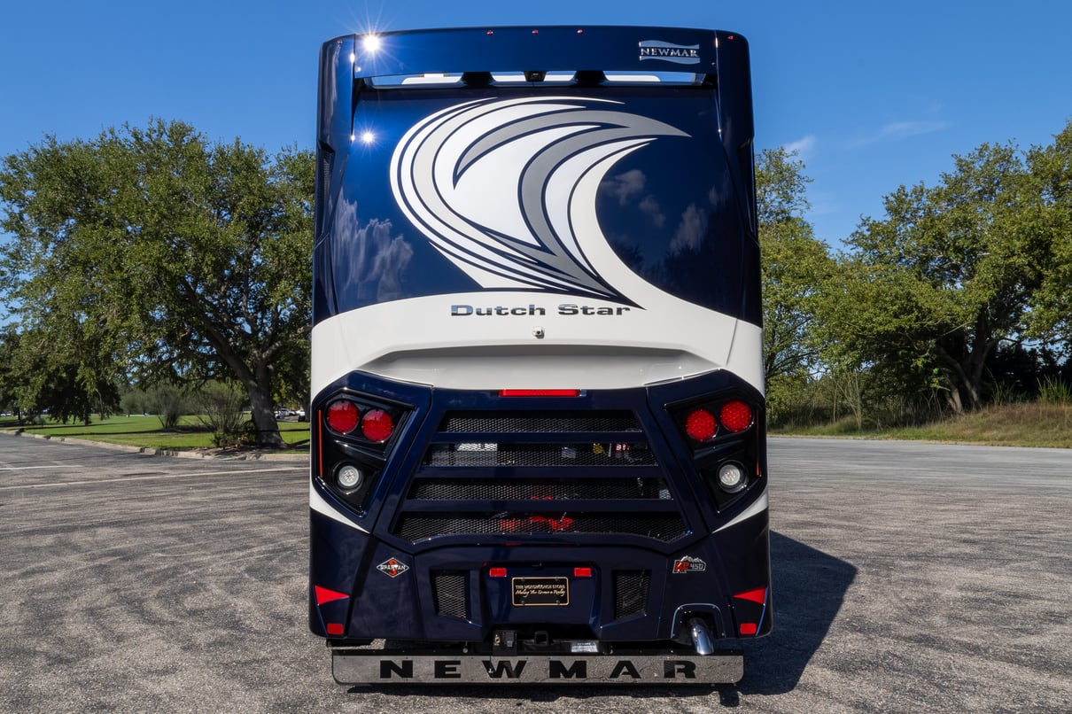 2022 Newmar Dutch Star 4081 gallery image-6