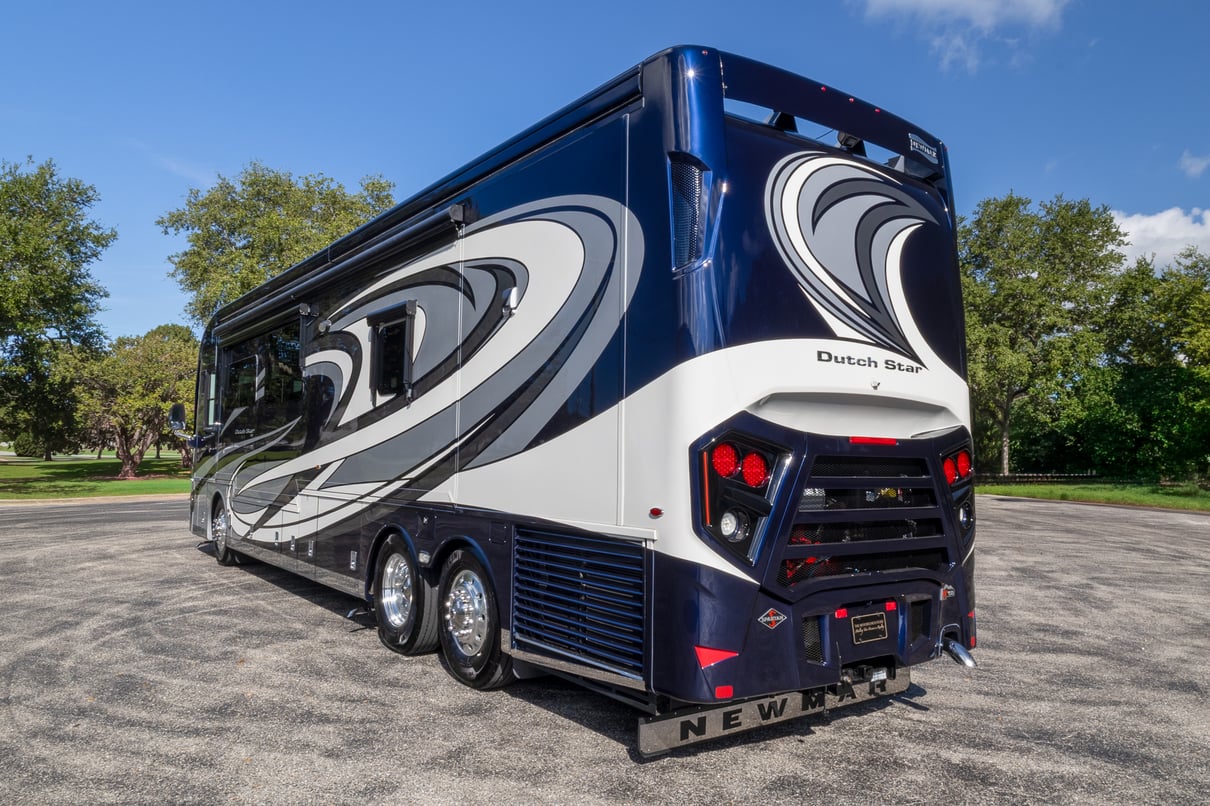 2022 Newmar Dutch Star 4081 gallery image-7