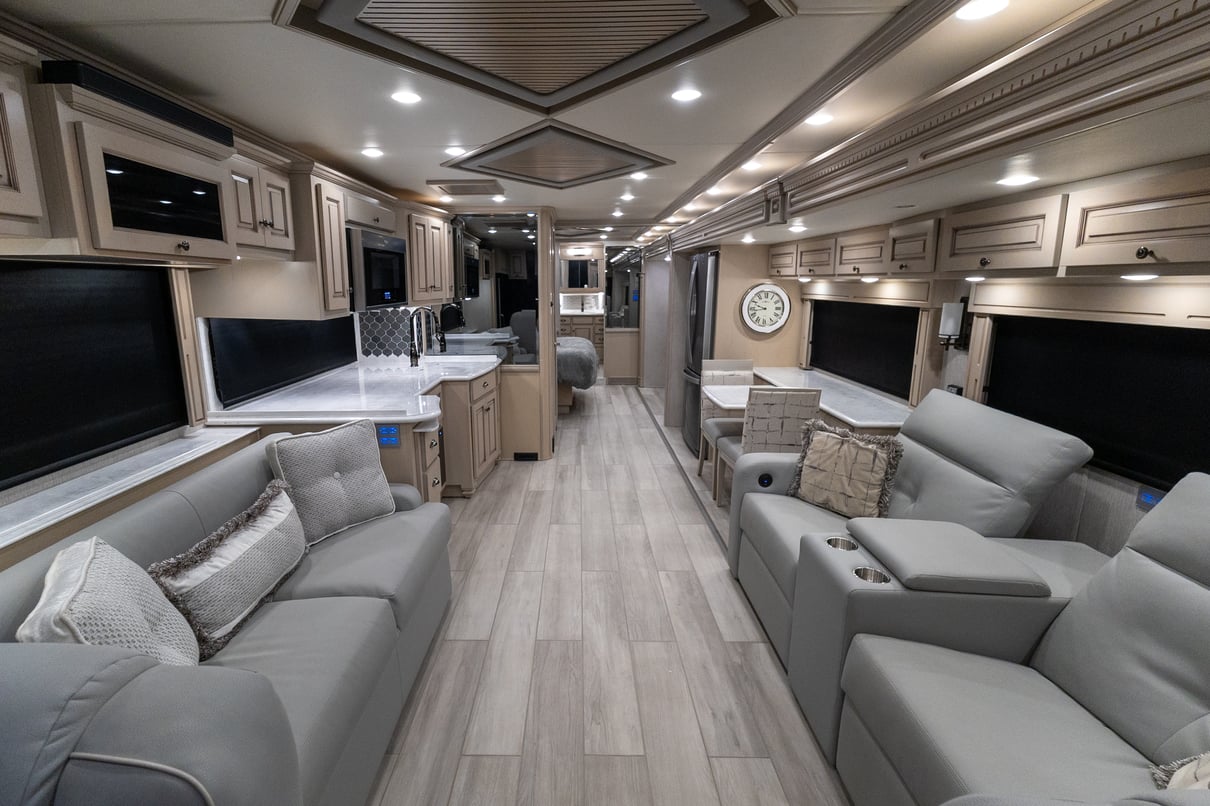 2022 Newmar Dutch Star 4081 gallery image-14