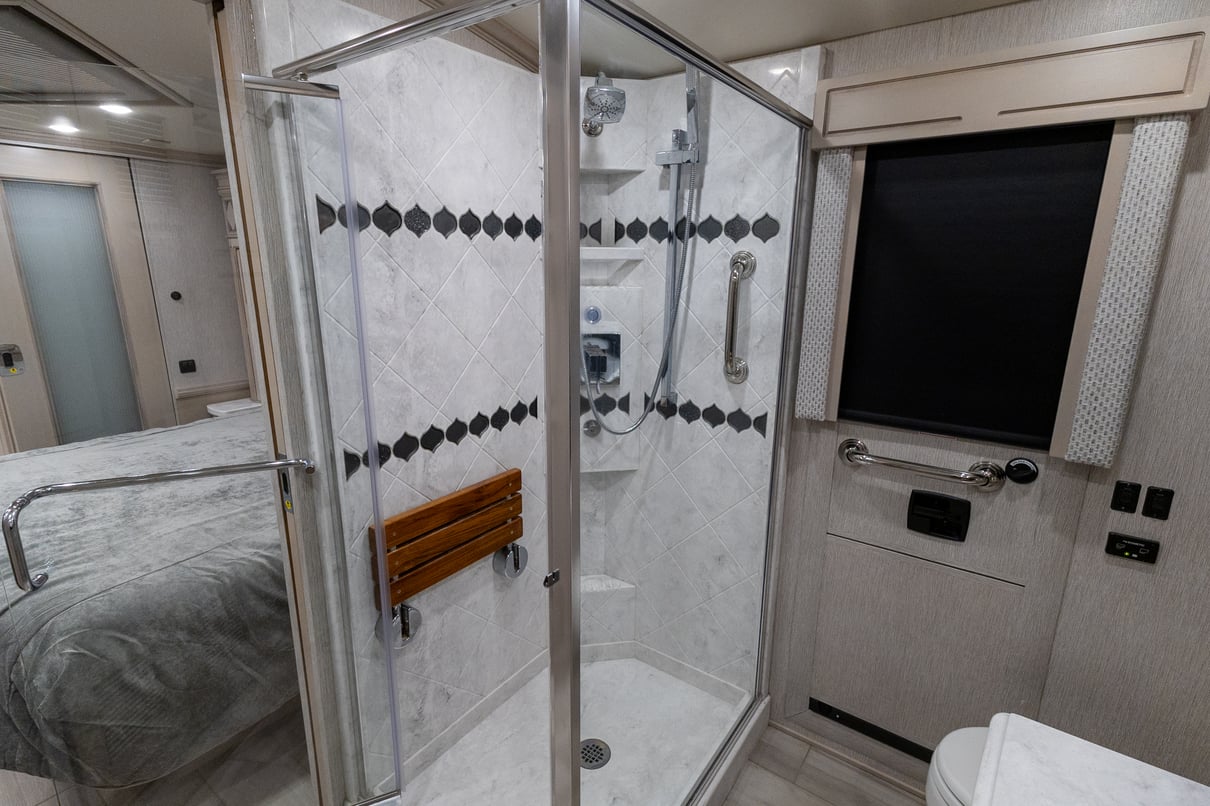 2022 Newmar Dutch Star 4081 gallery image-29