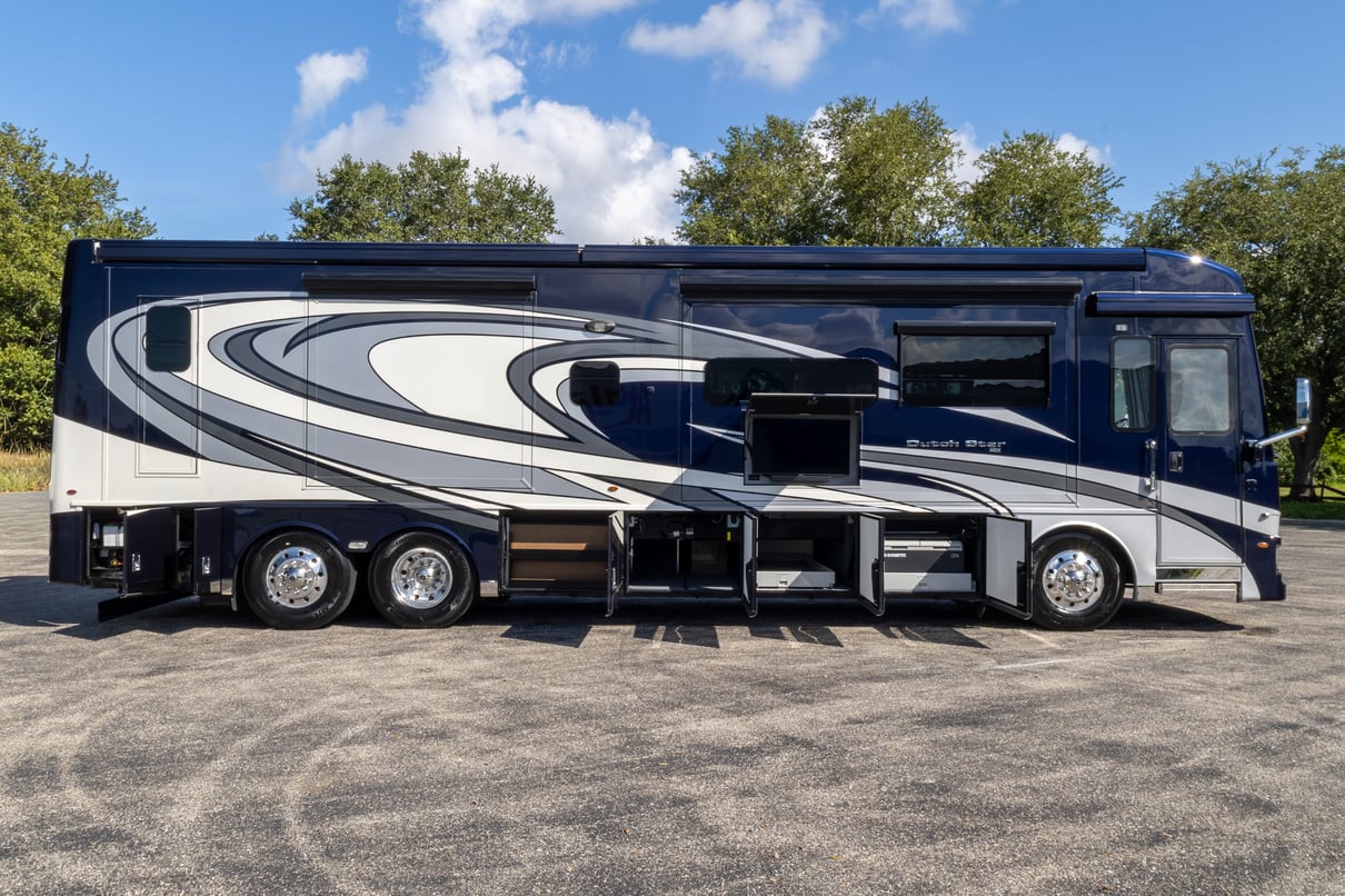 2022 Newmar Dutch Star 4081 gallery image-32