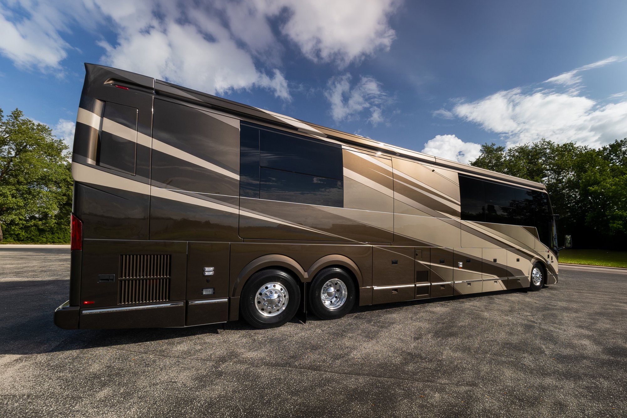 2027 Prevost Loki H3 45