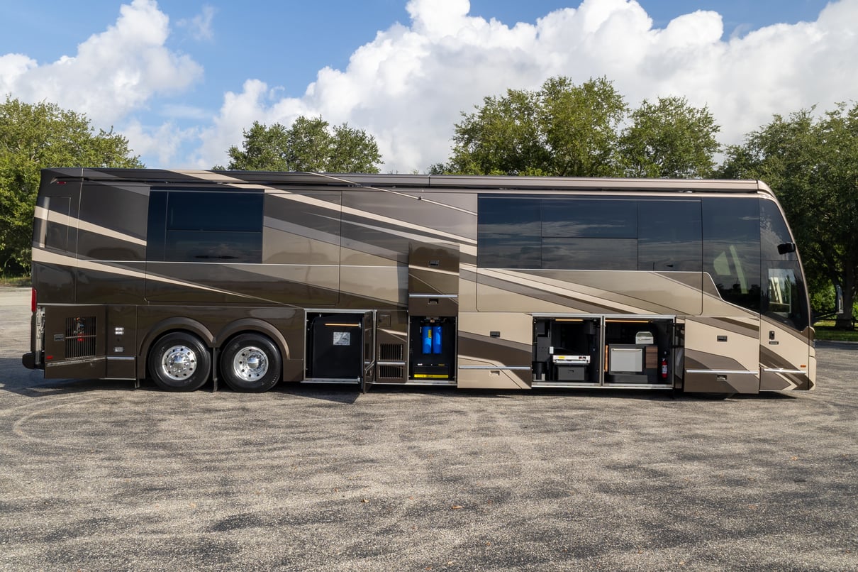 2027 Prevost Loki H3 45 gallery image-33