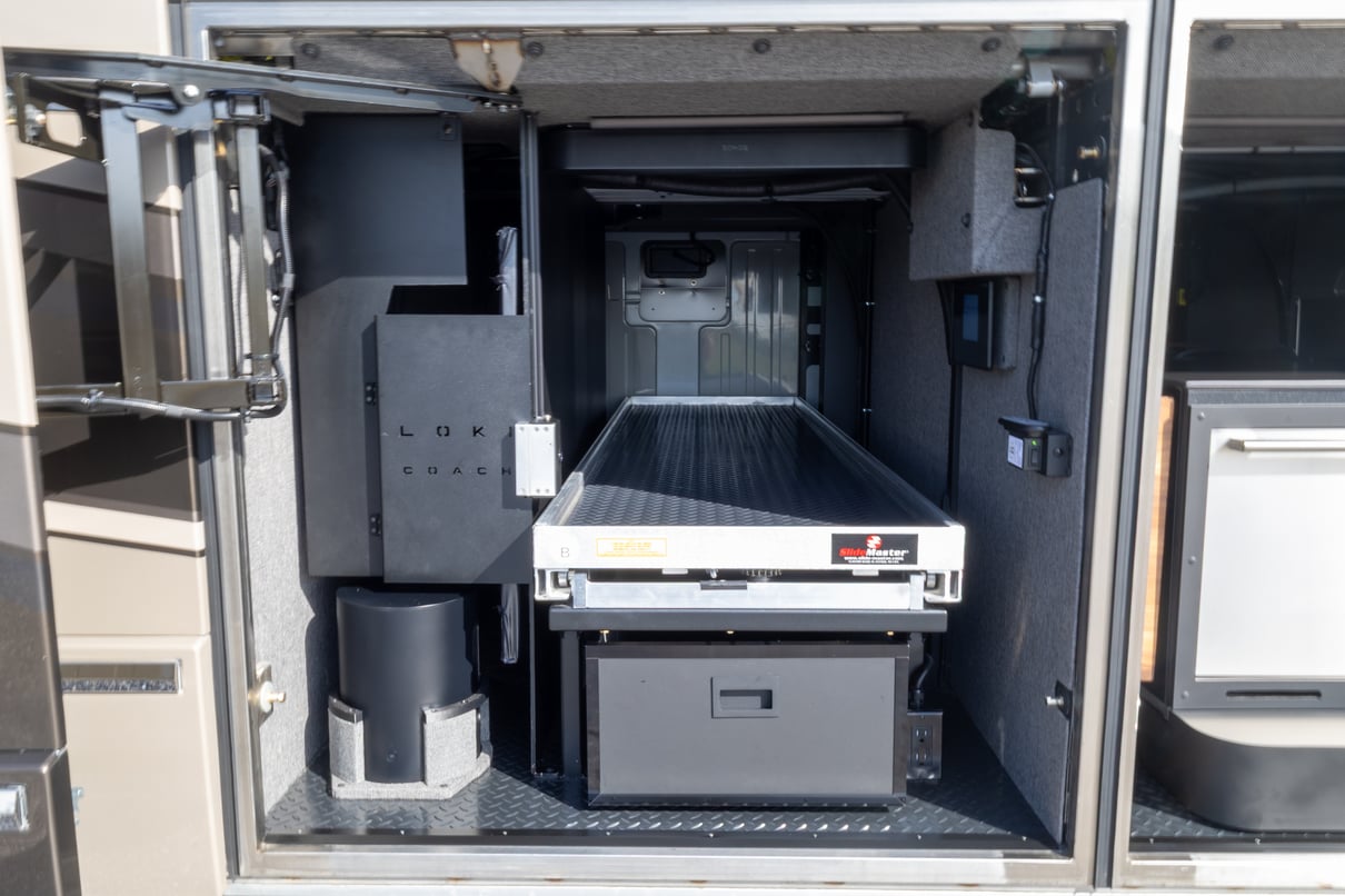 2027 Prevost Loki H3 45 gallery image-39